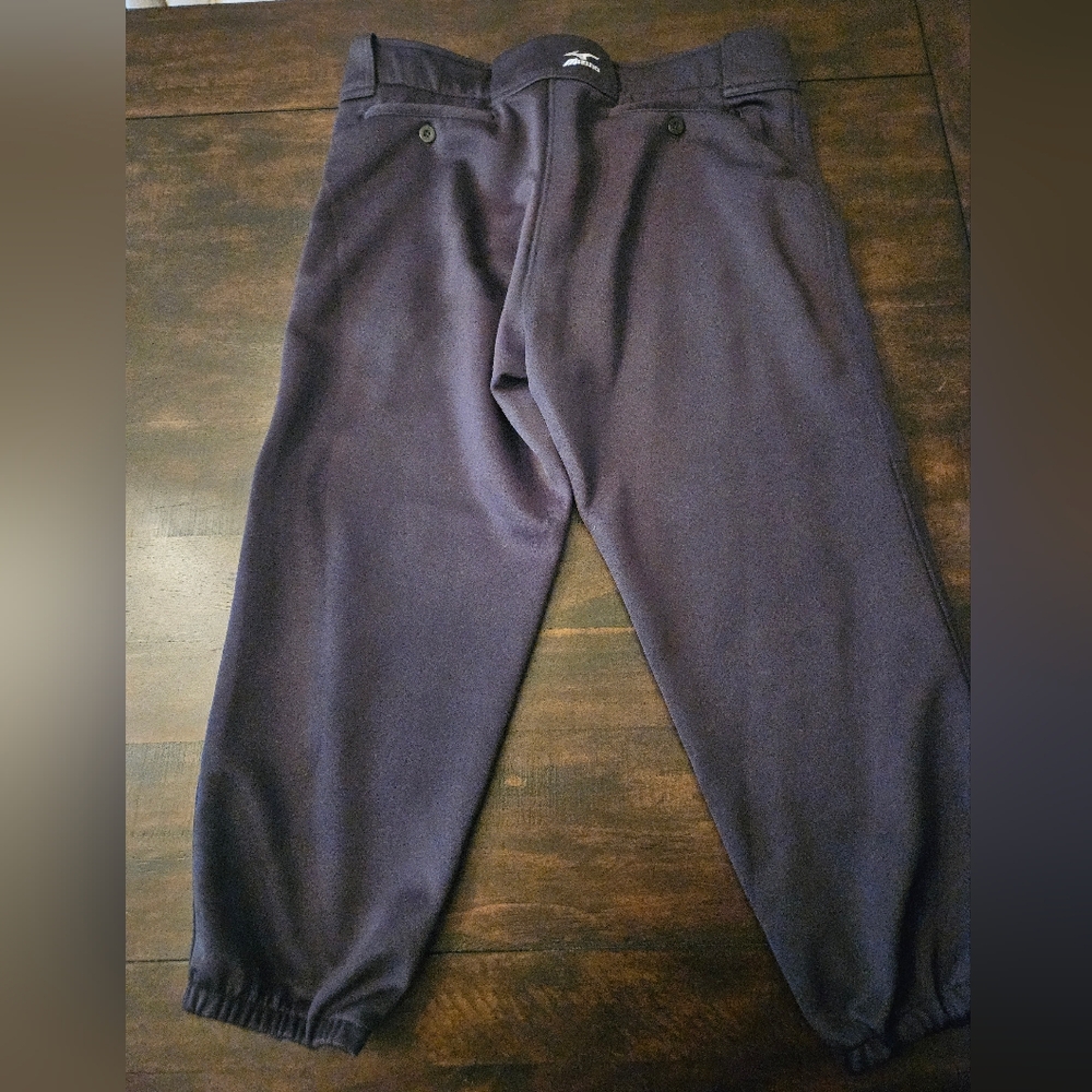 Women's Mizuno Belted Sz Large black softball pant